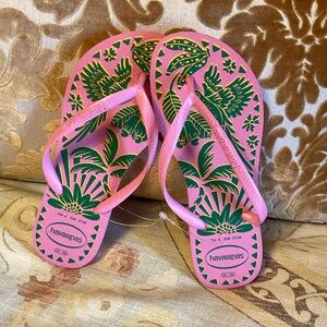 NWOT pink and green Havaianas size 35/36, US size 6. Purchased in Rio de Janiero